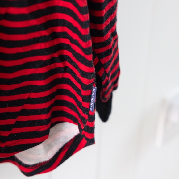 Unisex SMALL Walt Disney World Pirates of the Caribbean Striped Spirit Jersey - Picture 4 of 7